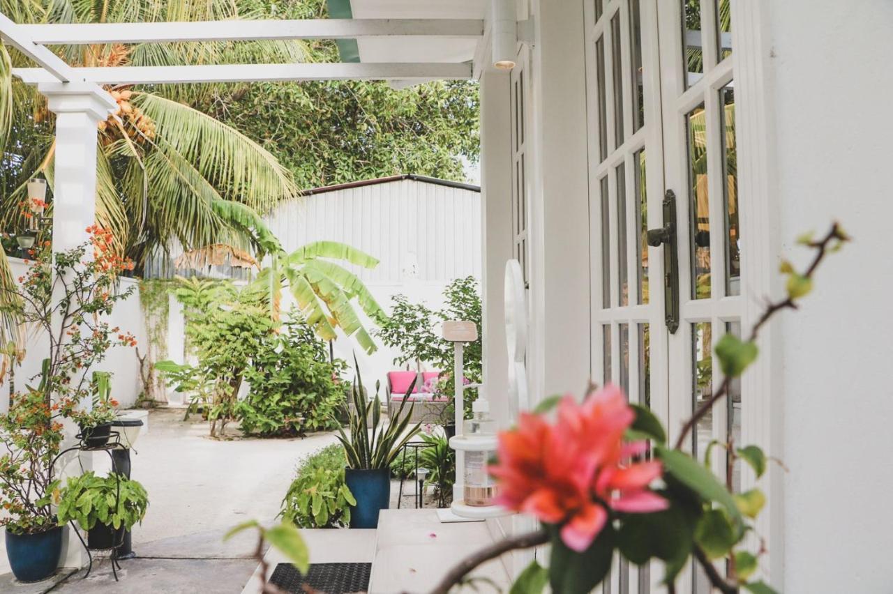 Fiyala Homestay Addu City Exterior photo
