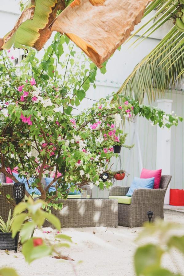 Fiyala Homestay Addu City Exterior photo