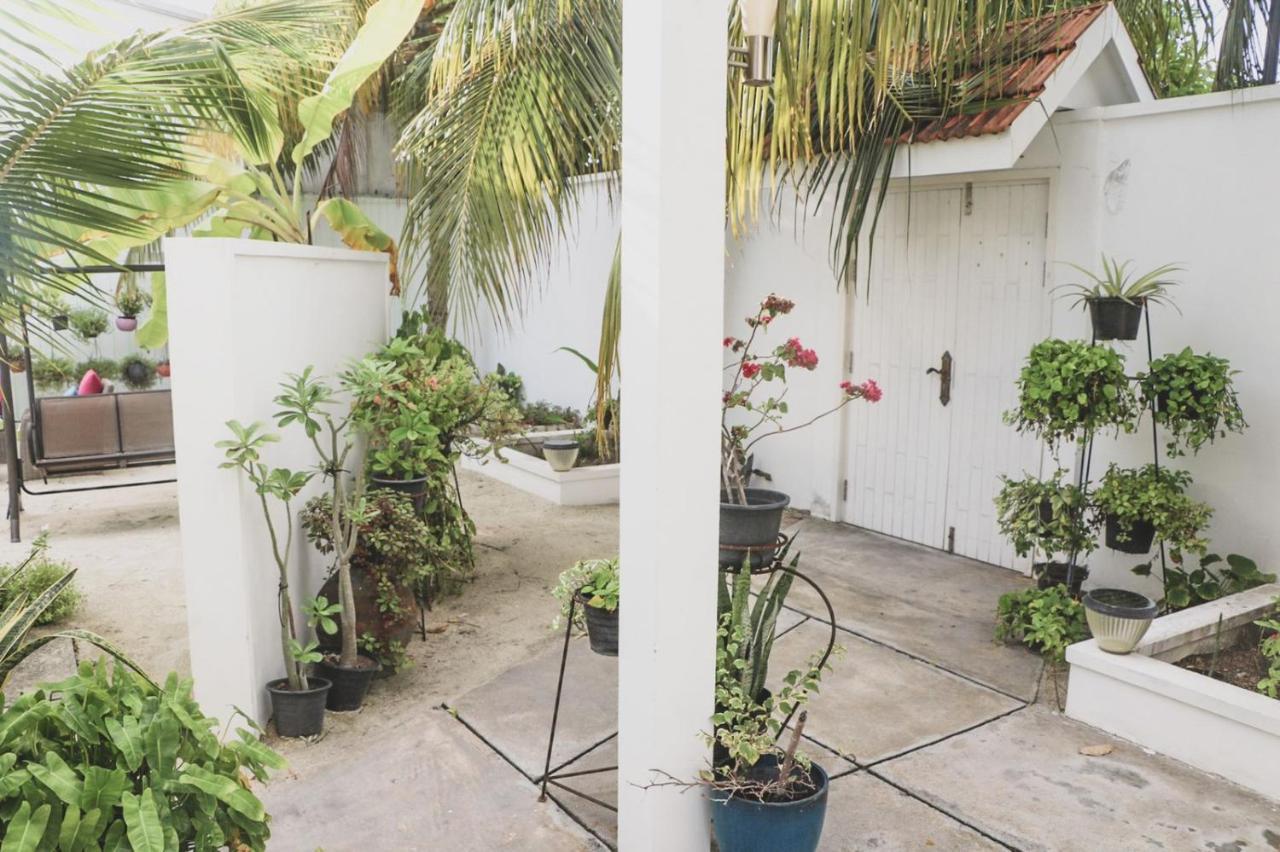 Fiyala Homestay Addu City Exterior photo