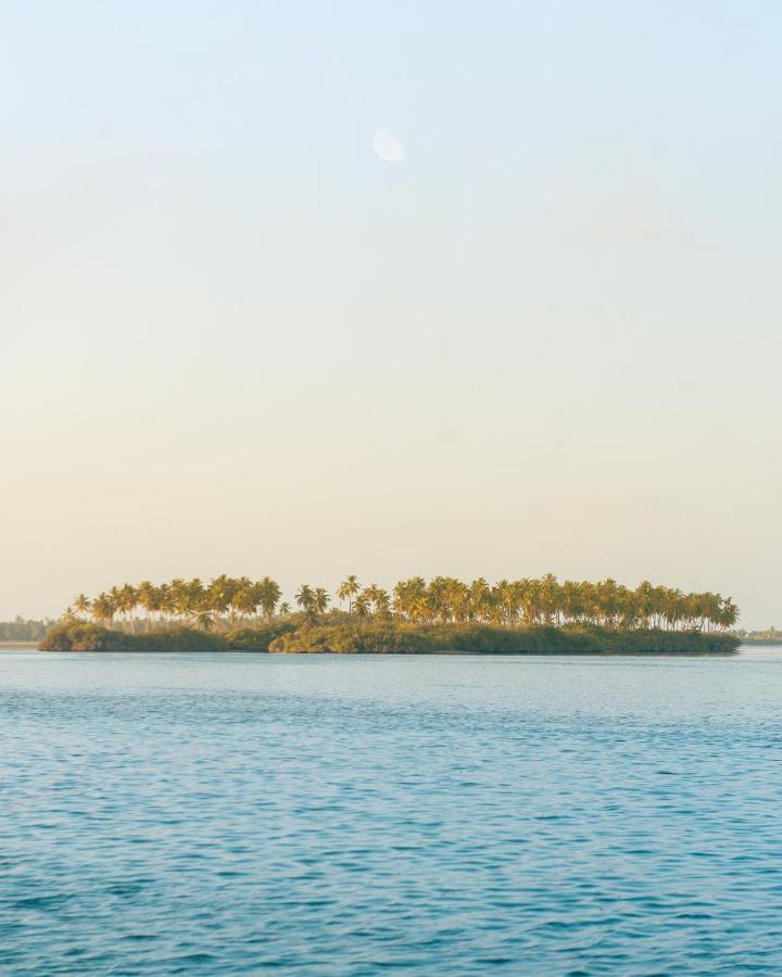 Fiyala Homestay Addu City Exterior photo